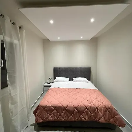 Etoile 72 * Glyfada (Corfu)